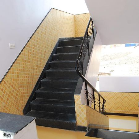 Hotel Utsav Ширди Экстерьер фото