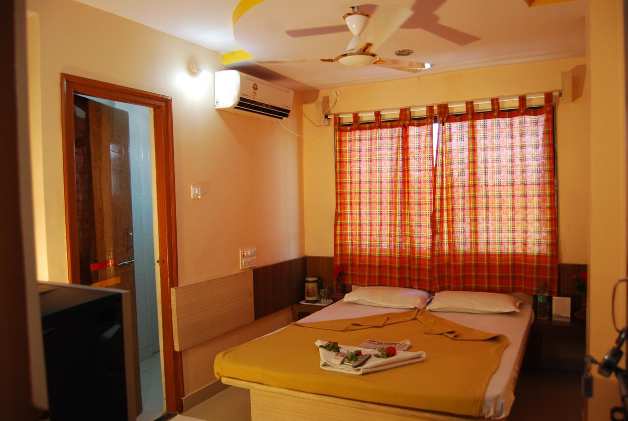 Hotel Utsav Ширди Экстерьер фото