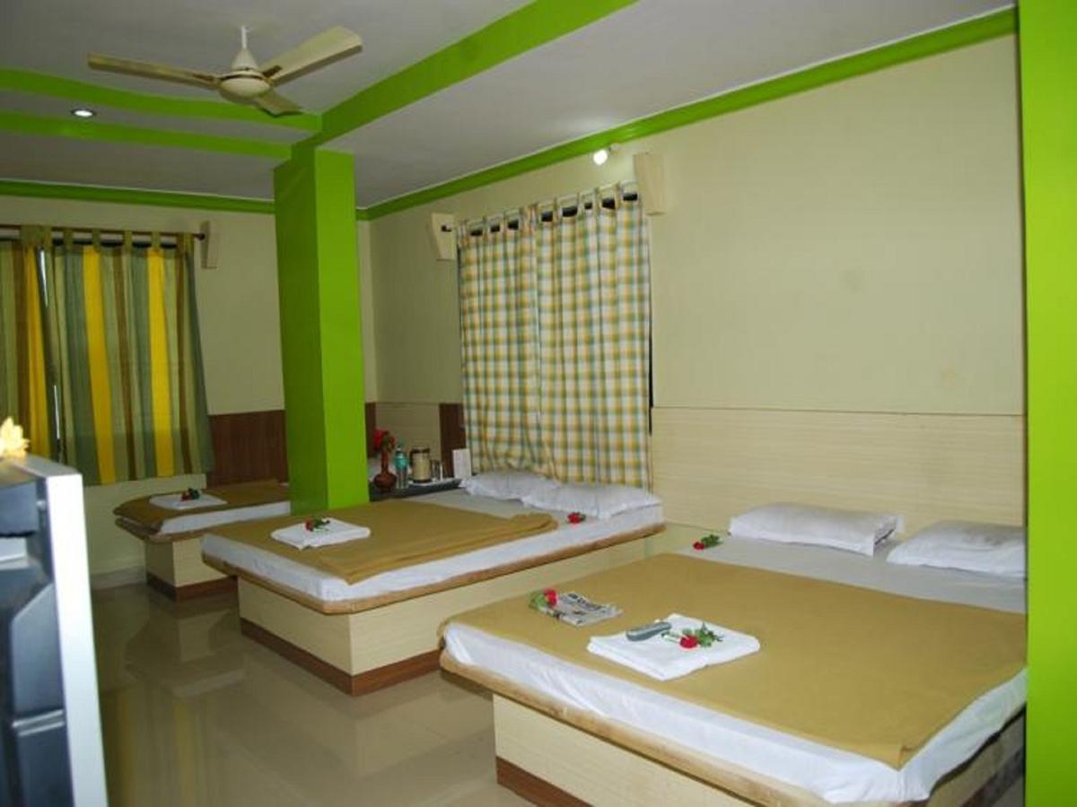 Hotel Utsav Ширди Экстерьер фото