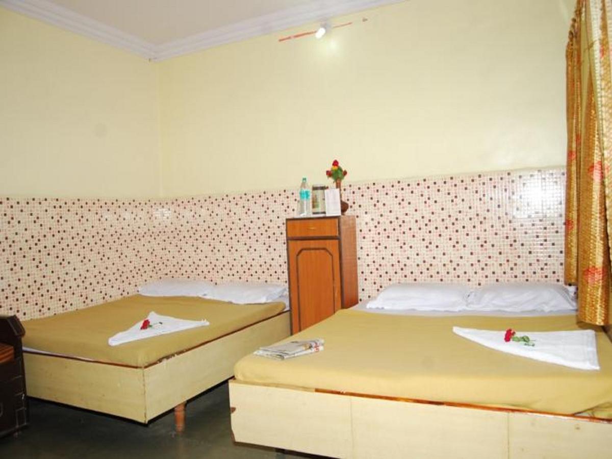 Hotel Utsav Ширди Экстерьер фото